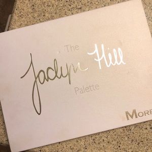 Morphe Jaclyn Hill eyeshadow palette